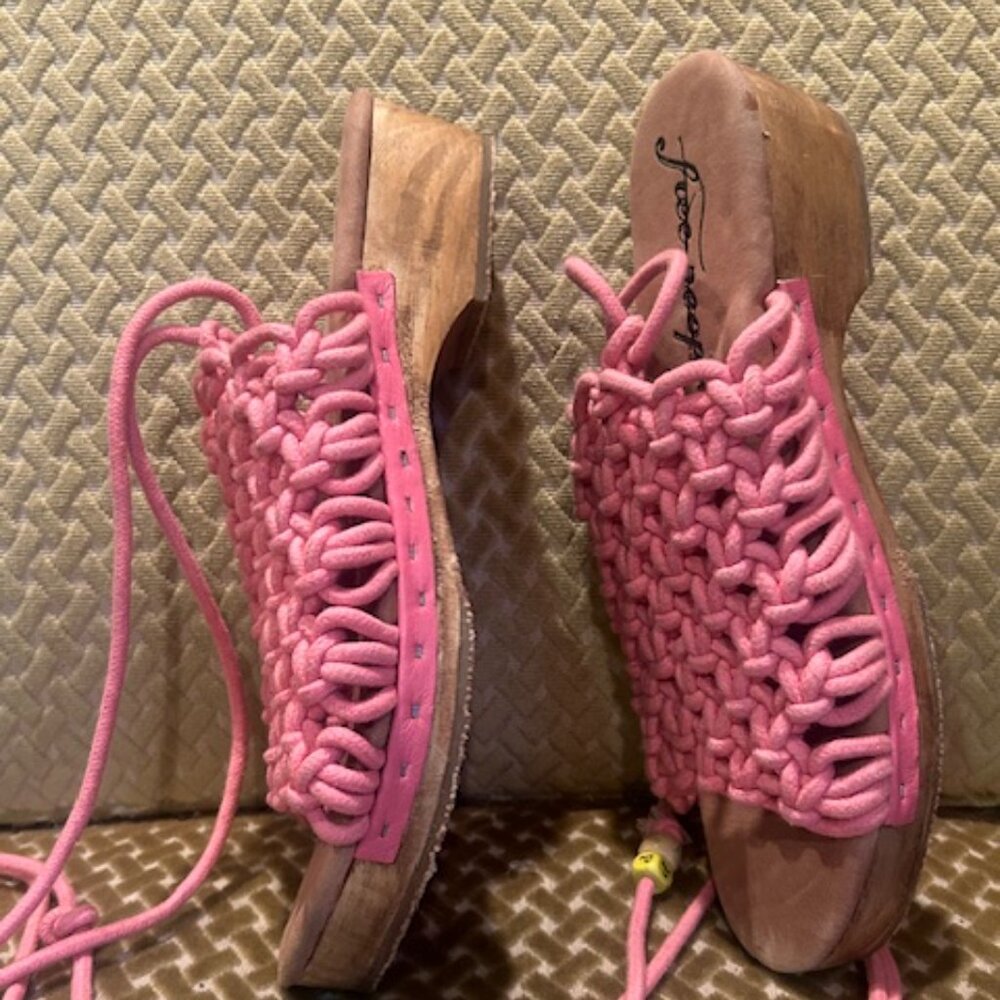 Free People Candy Pink Crochet Lace Up Wooden Heel Clogs NEW - Picture 14 of 16